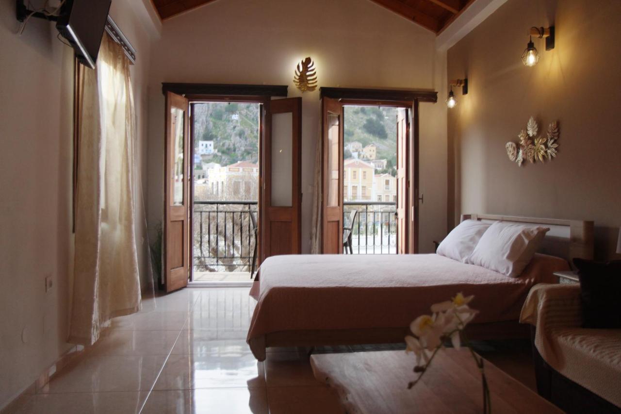 Main Square Apartment Symi Exterior foto